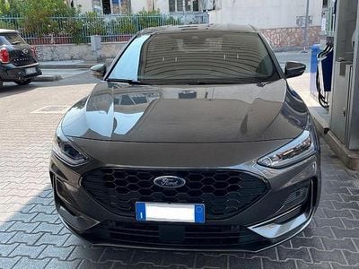 Usata Ford Focus ST-Line 120 CV (88 kW) 2023 Grigio Berlina