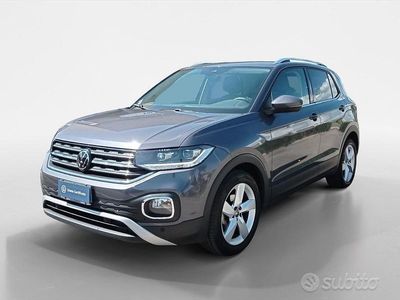 Usata VW T-Cross Advance 110 CV (80 kW) 2023 Smokey grey met SUV
