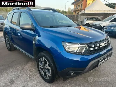 Usata Dacia Duster Journey 101 CV (74 kW) 2023 Bluazzurro SUV