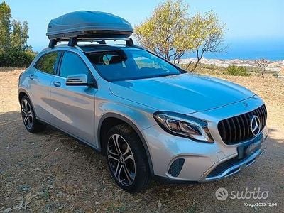 Usata Mercedes GLA180 Executive 122 CV (89 kW) 2019 Grigio SUV