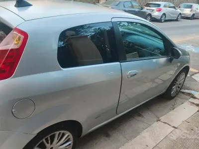 Usata Fiat Grande Punto 65 CV (47 kW) 2007 Grigio Utilitaria