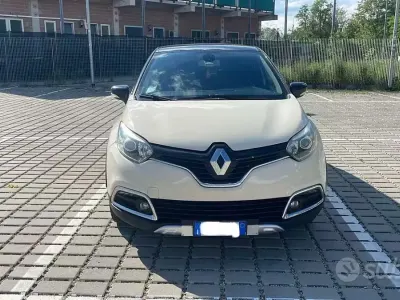 Usata Renault Captur 90 CV (66 kW) 2015 Beige SUV
