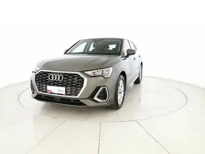 Usata Audi Q3 Sportback S-Line 150 CV (110 kW) 2024 Grigio SUV