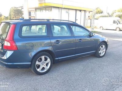 usata Volvo V70 2.4 D Kinetic