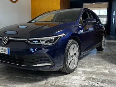 Usata VW Golf VIII Style 116 CV (85 kW) 2022 Bluazzurro Berlina