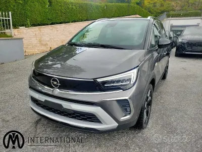 Usata Opel Crossland S 131 CV (96 kW) 2022 Grigio SUV