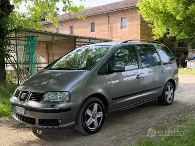 Begagnad Seat Alhambra Stylance 130 HK (95 kW) 2004 Grå Minibuss