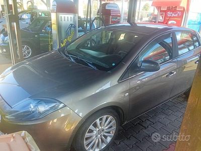 Usata Fiat Bravo 120 CV (88 kW) 2011 Grigio Utilitaria
