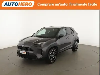 Usata Toyota Yaris Cross Lounge 116 CV (85 kW) 2022 Grigio SUV