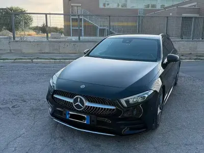 Usata Mercedes A180 AMG Line Premium 116 CV (85 kW) 2019 Nero Berlina
