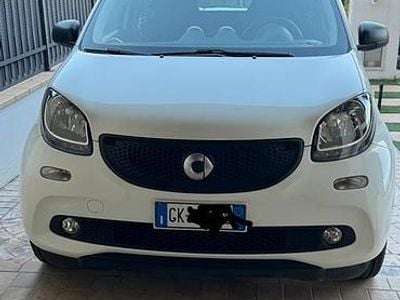 Begagnad Smart ForFour Passion 90 HK (66 kW) 2018 Vit Halvkombi