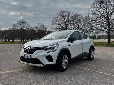 Usata Renault Captur Business 101 CV (74 kW) 2021 Bianco SUV
