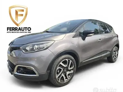 Usata Renault Captur 90 CV (66 kW) 2014 Grigio SUV