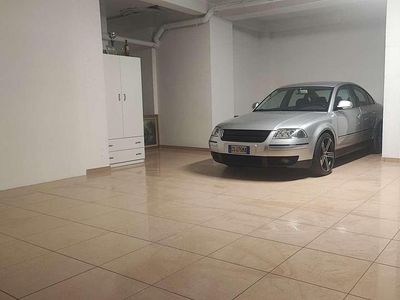 Usata VW Passat Highline 131 CV (96 kW) 2005 Grigio Berlina