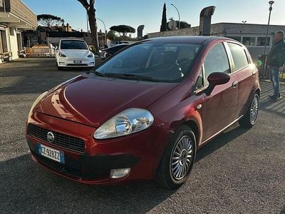 Usata Fiat Grande Punto Active 75 CV (55 kW) 2006 Rosso Utilitaria