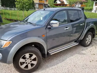 Usata Mitsubishi L200 115 CV (84 kW) 2006 Grigio Pick-up