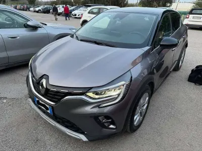 Usata Renault Captur 92 CV (67 kW) 2021 Grigio SUV