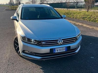 Usata VW Passat Exclusive 150 CV (110 kW) 2019 Grigio Station wagon