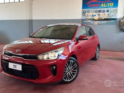 Usata Kia Rio 90 CV (66 kW) 2018 Rosso Berlina