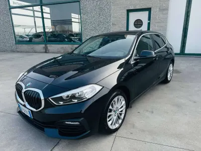 Usata BMW 116 Sport Line 116 CV (85 kW) 2022 Nero Utilitaria