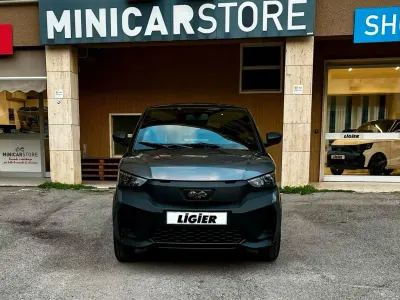 Nuova Ligier JS50 2025 Grigio Utilitaria