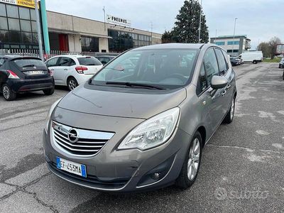 Usata Opel Meriva Cosmo 101 CV (74 kW) 2011 Marrone Monovolume