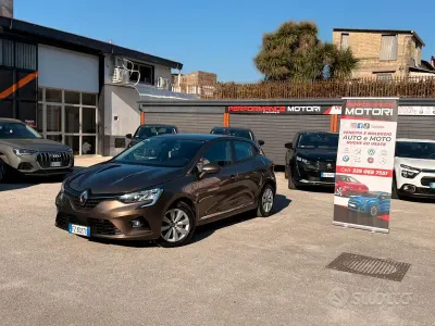 Usata Renault Clio IV Business 90 CV (66 kW) 2019 Marrone Berlina