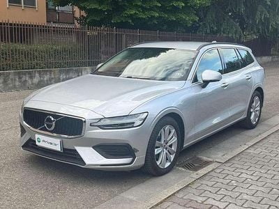 Usata Volvo V60 Business Edition 197 CV (144 kW) 2021 Grigio Station wagon