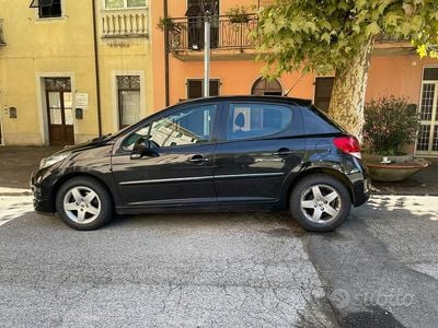 Usata Peugeot 207 75 CV (55 kW) 2012 Nero Utilitaria