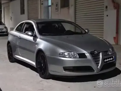 Usata Alfa Romeo GT 166 CV (122 kW) 2004 Grigio Coupé