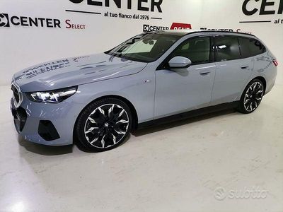 Grigio Usata 2024 BMW 520 M Sport Station wagon | 70.400 € (Molto cara)