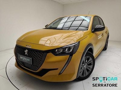 Usata Peugeot e-208 Allure 100 kW (136 CV) 2023 Giallo Utilitaria