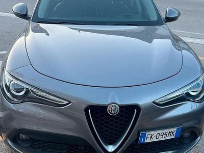 Usata Alfa Romeo Stelvio 210 CV (154 kW) 2017 Grigio SUV