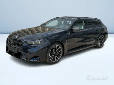 Nuova BMW M5 Comfort Edition 2026 Nero Station wagon