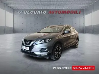 Usata Nissan Qashqai N-Connecta 110 CV (80 kW) 2018 Grigio SUV