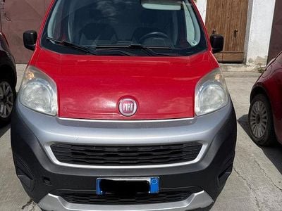Begagnad Fiat Fiorino 95 HK (69 kW) 2016 Röd Minibuss