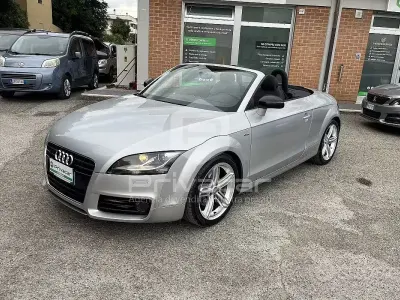 Usata Audi TT Roadster Advanced Plus 211 CV (155 kW) 2010 Grigio Cabrio