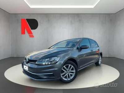 Usata VW Golf VII Comfortline 110 CV (80 kW) 2017 Grigio Berlina