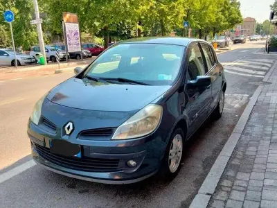 Usata Renault Clio 75 CV (55 kW) 2006 Nero Utilitaria