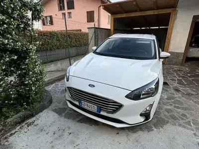 Usata Ford Focus Business Edition 120 CV (88 kW) 2020 Bianco Station wagon