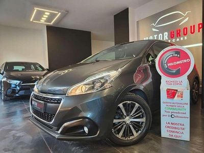 Usata Peugeot 208 Allure 82 CV (60 kW) 2017 Grigio Utilitaria