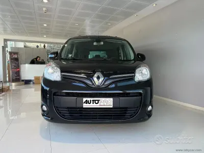 Usata Renault Kangoo LIMITED 110 CV (80 kW) 2015 Nero Monovolume