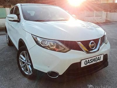 Usata Nissan Qashqai Acenta 110 CV (80 kW) 2015 Bianco SUV