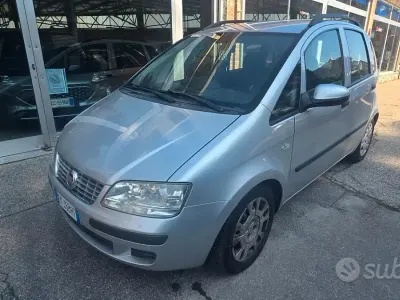 Usata Fiat Idea Active 95 CV (69 kW) 2011 Grigio Monovolume