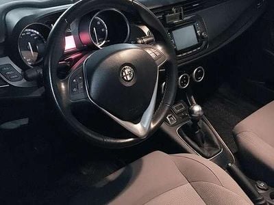 Brugt Alfa Romeo Giulietta Business 120 HK (88 kW) 2016 Grå Sedan