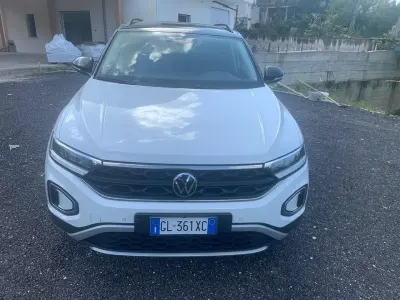 Usata VW T-Roc Style 116 CV (85 kW) 2022 Grigio SUV