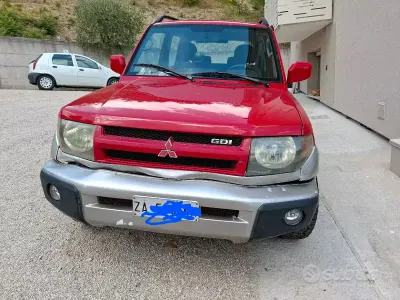 Usata Mitsubishi Pajero 120 CV (88 kW) 2000 Rosso SUV