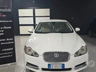 Usata Jaguar XF Luxury 241 CV (177 kW) 2010 Bianco Berlina