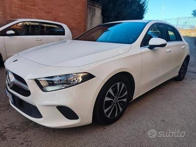 Usata Mercedes A180 Business 115 CV (84 kW) 2021 Bianco Berlina