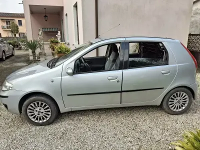 Usata Fiat Punto 60 CV (44 kW) 2007 Utilitaria